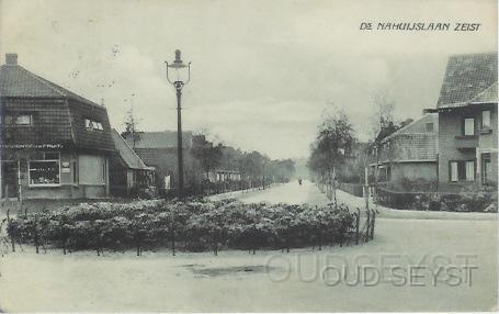 Ds. Nahuysln-1934-001.jpg - Ds. Nahuyslaan, gezien vanuit de Egelinglaan. Ds. Theodoor Nahuys (1836-1915) was predikant van de Hervormde Kerk en oprichter van het kindertehuis “Bethanië” in 1873. Foto gemaakt in 1934.